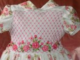 vestido floral rosa