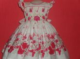 vestido floral rosa barrado